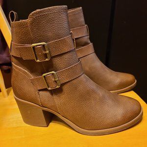 Maurices Womens Brown Annie Bootie Size 11 NWOT